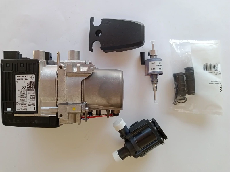 Nezávislé topení Hydronic S3 D5E 12V CS Economy 252993050000